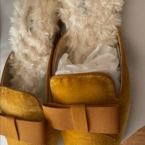 NIB Birdies Slippers